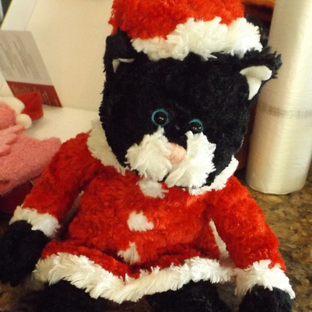 GUND Kitty Klaus stuffed animal Christmas Santa Cat